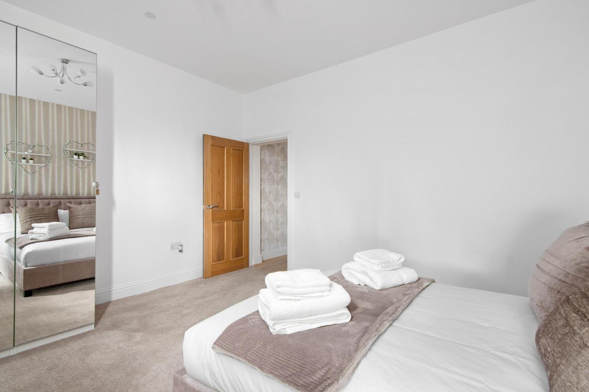 The Roost Group - Bedford House Apartments جرافسيند الغرفة الصورة