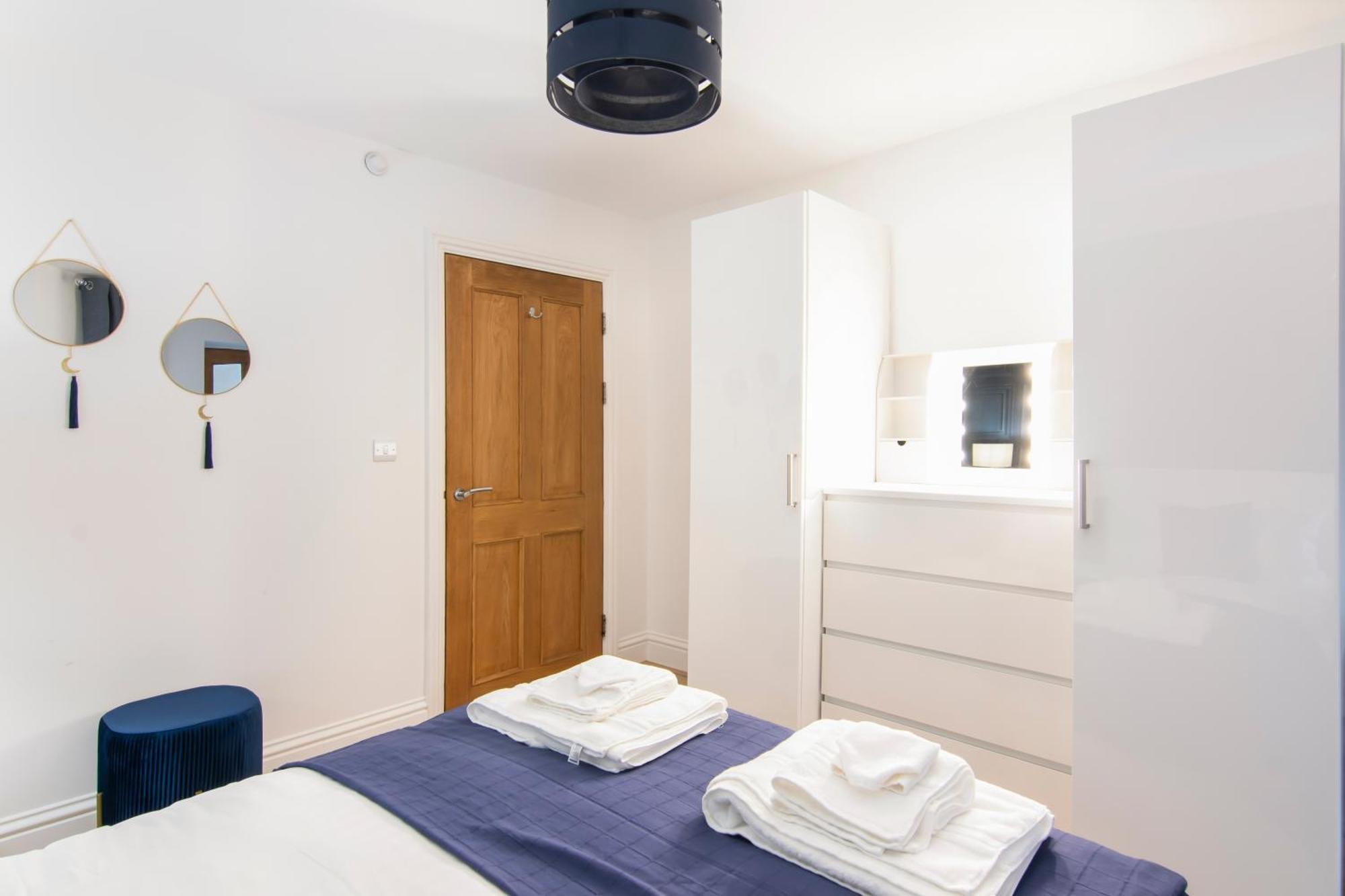 The Roost Group - Bedford House Apartments جرافسيند الغرفة الصورة