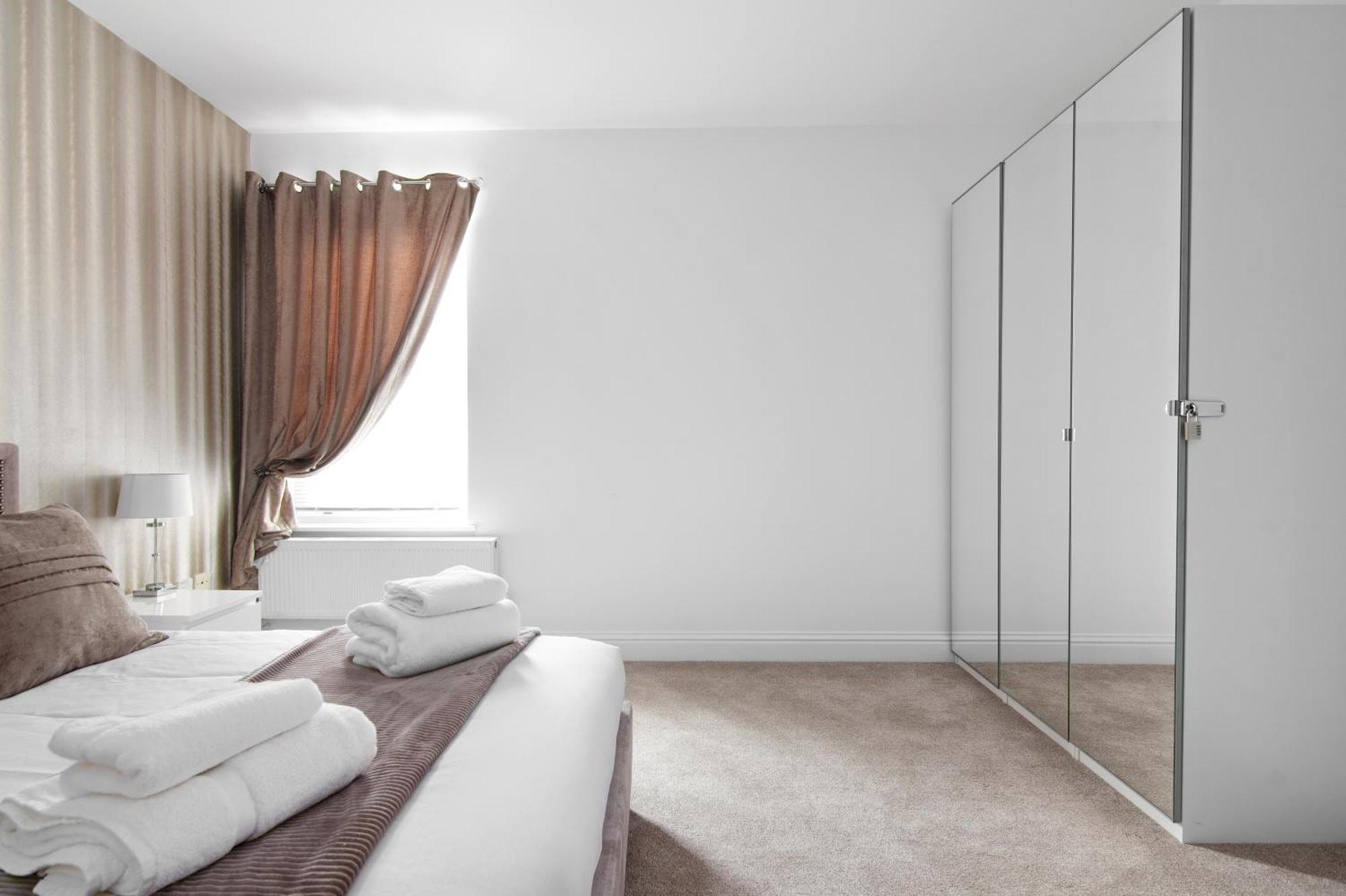 The Roost Group - Bedford House Apartments جرافسيند الغرفة الصورة