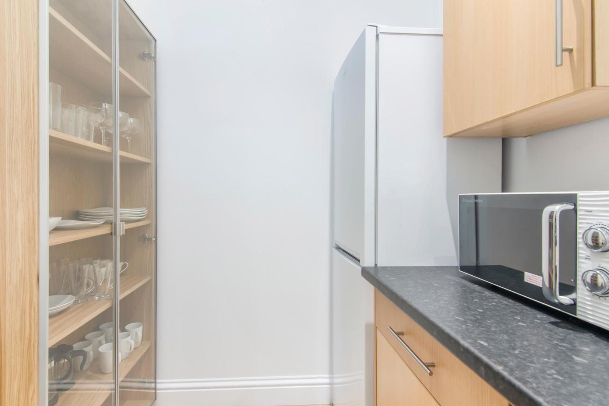 The Roost Group - Bedford House Apartments جرافسيند الغرفة الصورة