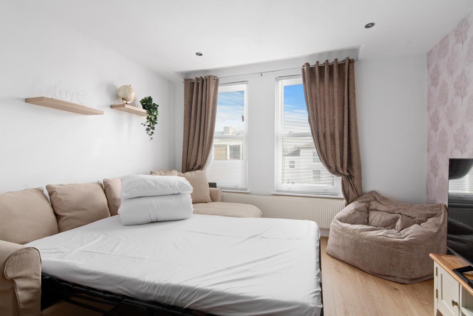 The Roost Group - Bedford House Apartments جرافسيند الغرفة الصورة
